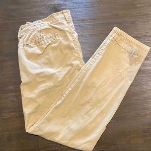 Men’s American Eagle khaki
